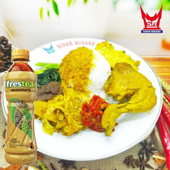 Nasi Ayam Gulai Telor Dadar Frestea
