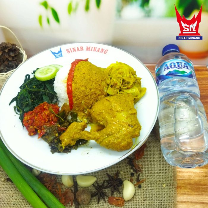 nasi ayam gulai aqua