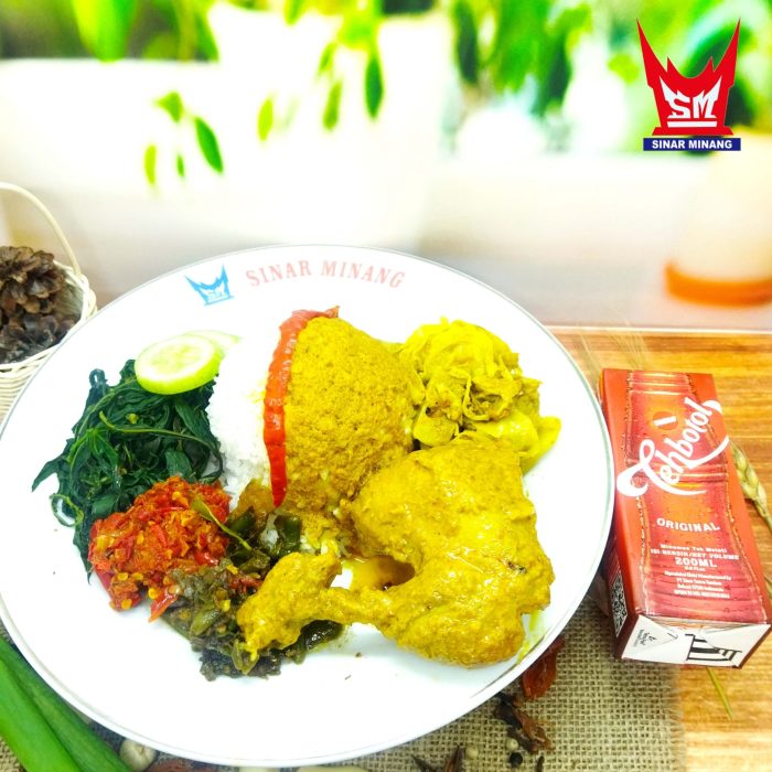 nasi ayam gulai teh botol kotak