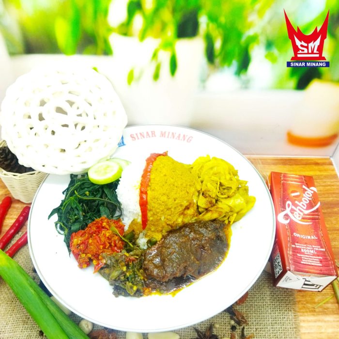 nasi rendang teh botol kotak krupuk putih